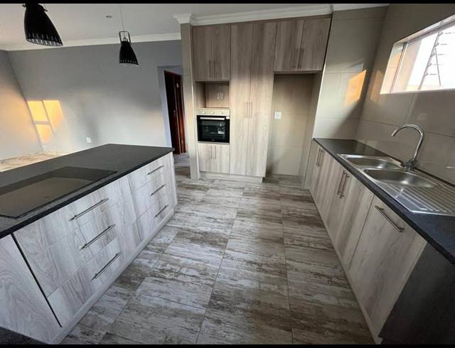 3 BEDROOM PROPERTY TO RENT IN VANDERBIJLPARK SE 10